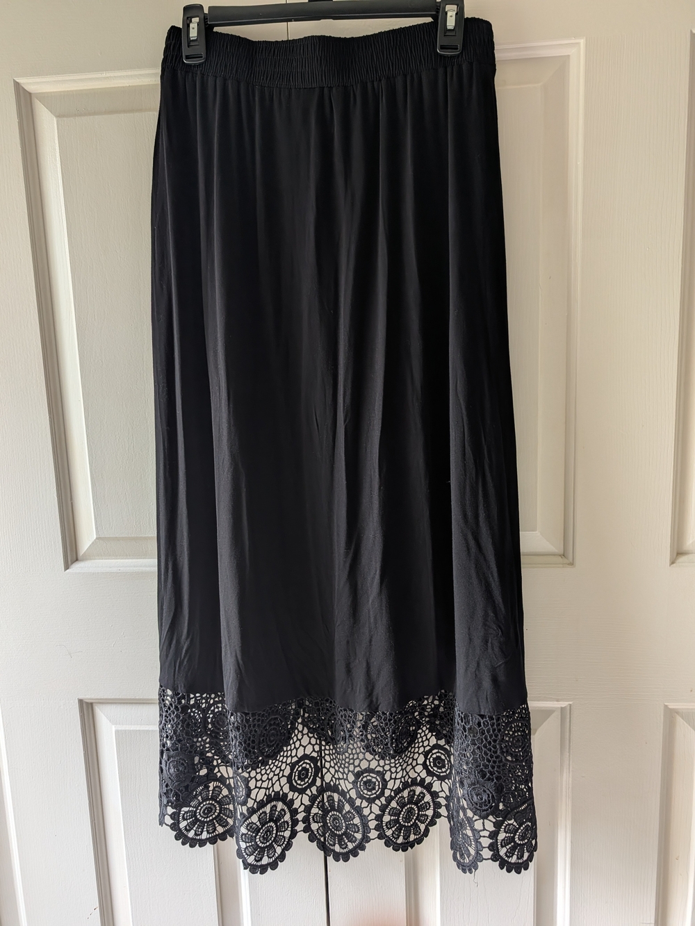 Cupio Black Midi Skirt with Decorative Lace Trim
